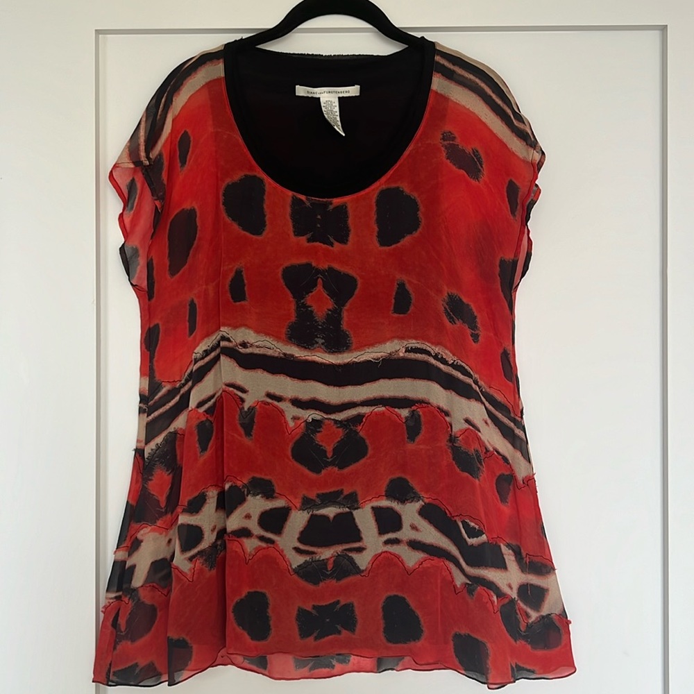 DVF 100% silk top, good condition, naturally frayed layers (see close up pic)